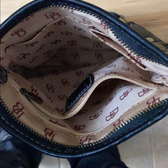 Dooney and Burke handbag - Picture 7 of 8